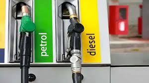 पेट्रोल-डीजल-CNG की कीमतों में भारी उछाल: एक झटके में तीन रुपये प्रति लीटर बढ़े दाम, जानिए बड़े शहरों का हाल
